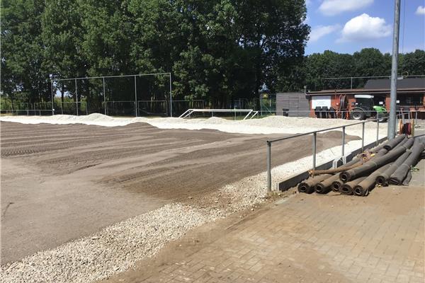 Aanleg kunstgras voetbalveld - Sportinfrabouw NV